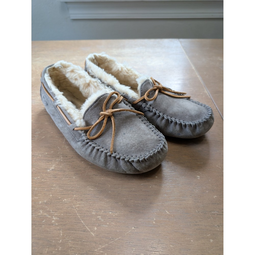 UGG Australia Dakota Grey Suede Shearling Moccasin Slippers comfort‎ Womens 9